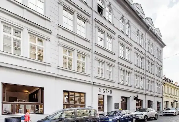 Luxury At Centre Andel! *