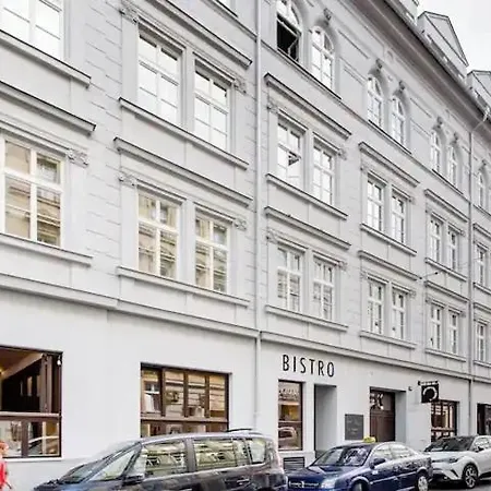 Luxury At Centre Andel! *
