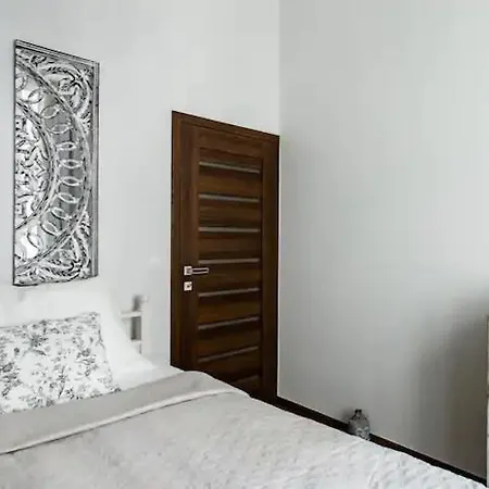 Luxury At Centre Andel! Prague